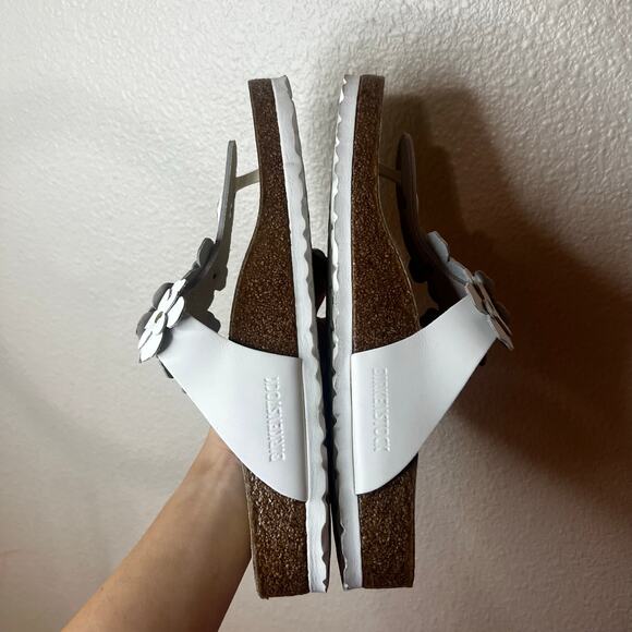 Birkenstock Gizeh 3D Flower Leather White Sandals 41 / US 10 - Picture 6 of 7